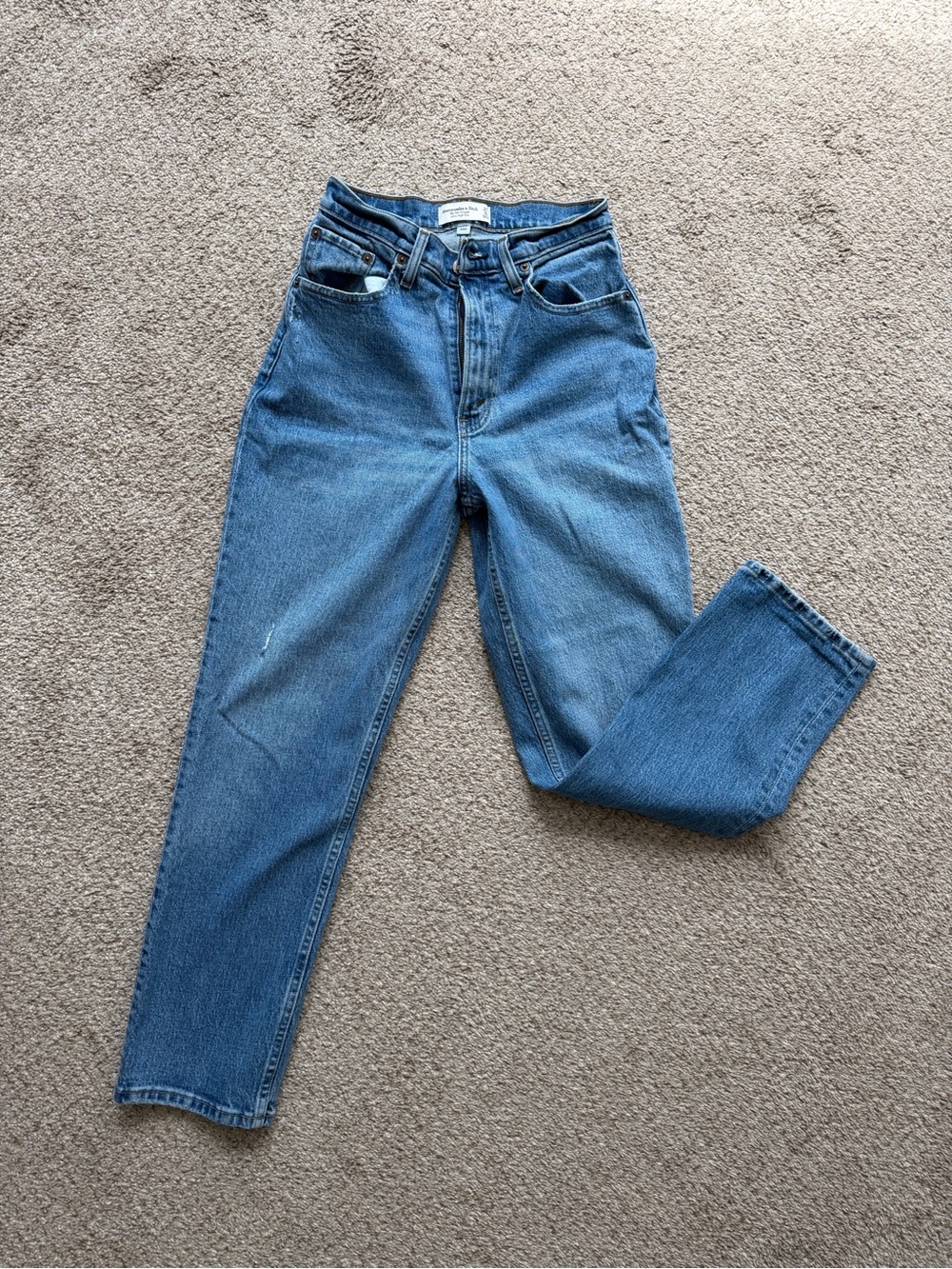 Abercrombie & Fitch 90s Straight Ultra High-Rise Curve Love Jeans